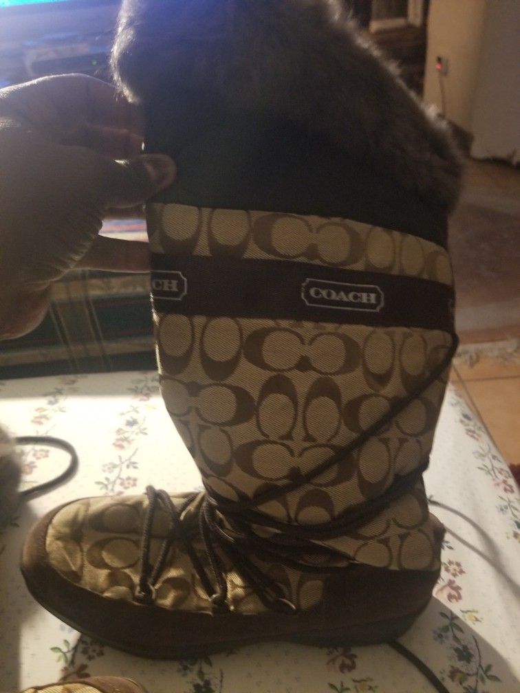 Lady's Coach Boots Very Good Condition Size 9