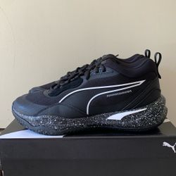 PUMA Playmaker Pro Splatter Black and White Men’s Size 9.5