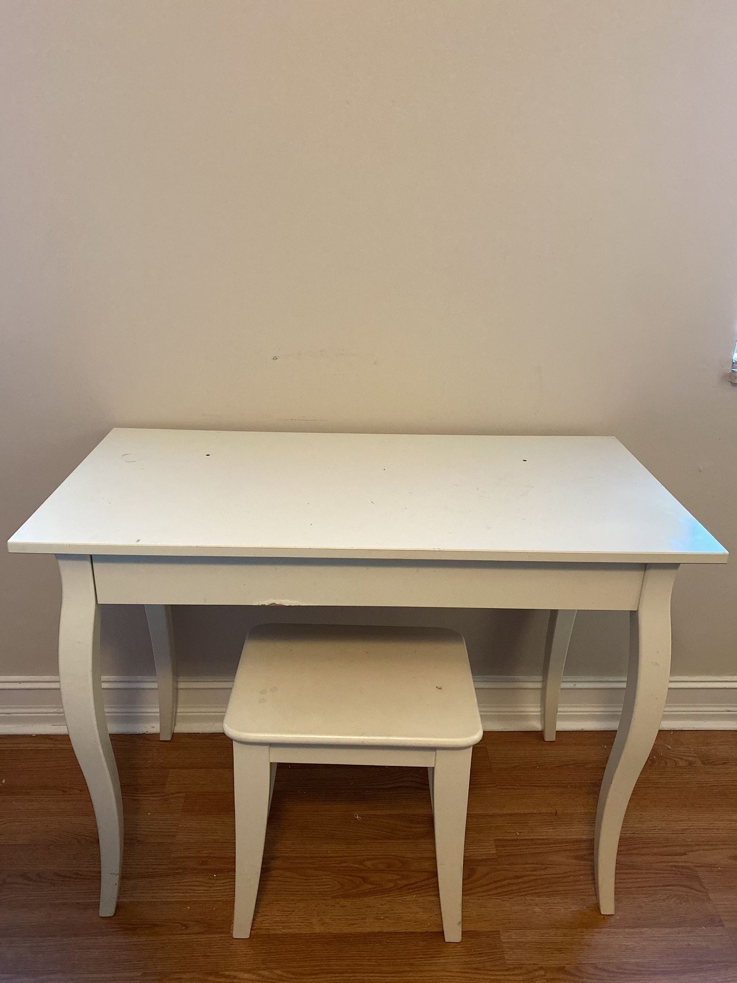 Dresser Free (Yes, Its Available)
