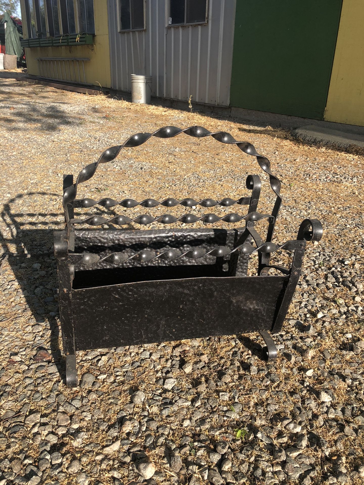 Magazine Iron Rack