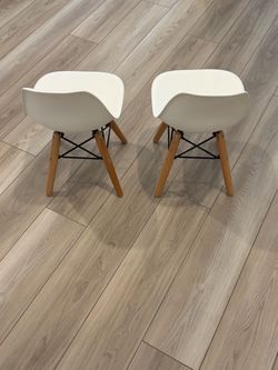Set of 2 White Modern Kids Chairs