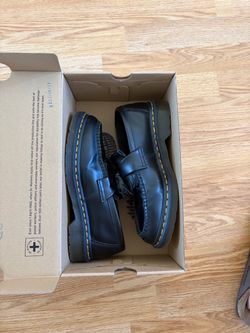 Dr Martens Adrian loafers size 9M