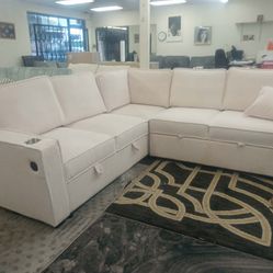 New Sleeper Sectional Couch with USB, Cup Holders & Storage! Free Delivery 🚚 !