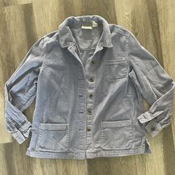 Vintage corduroy jacket or shirt  Says 12 M But vintage sizing is different than todays sizing. It fits like a medium. The color is a powder blue. But