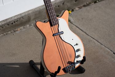 Vintage Danelectro Short Scale Bass - Copper / Salmon Finish