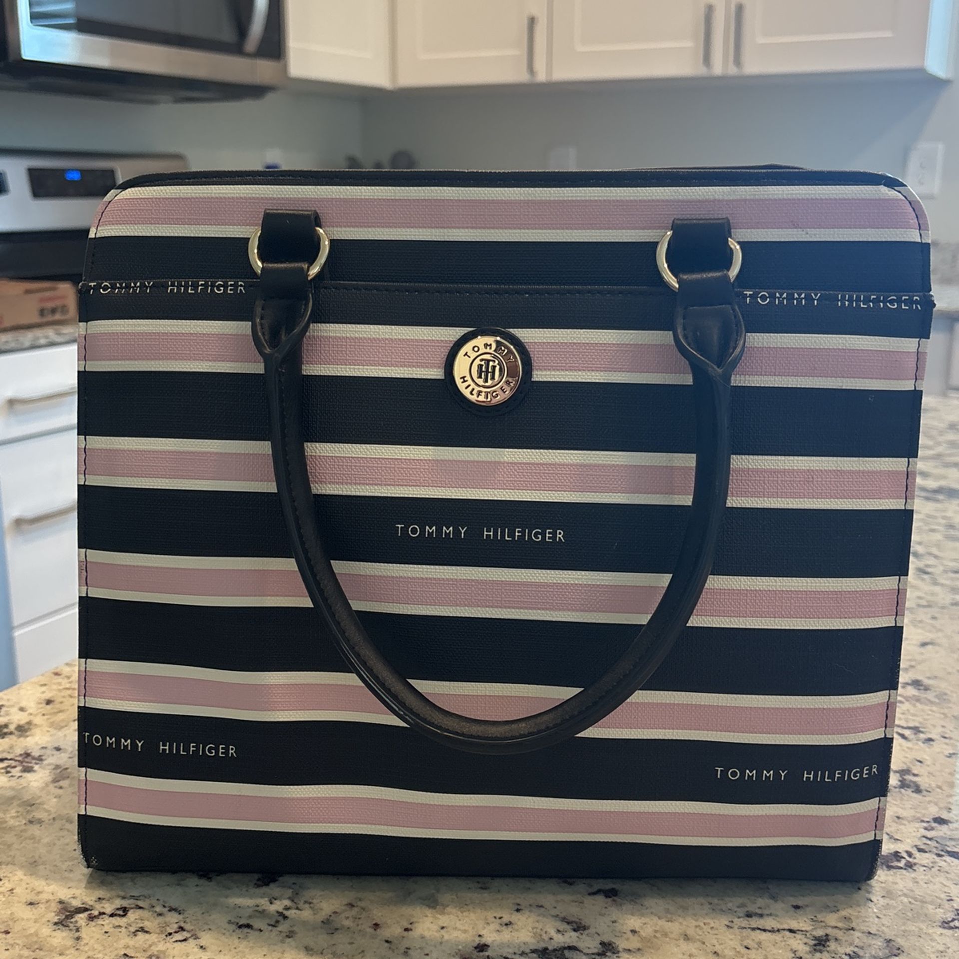 Large Tommy Hilfiger Purse