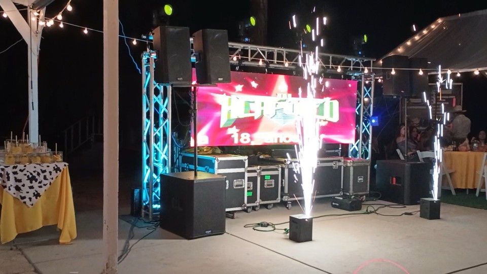 Sonido Acapulco Para Toda Ocasión Contamos Con Pantalla Led Y Televisiones Y 4 Chisperos Precios Diferentes 
