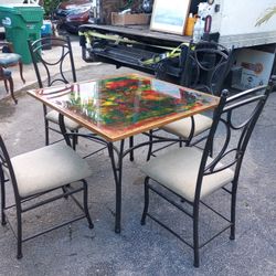 Dominos Table And Chairs
