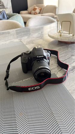 Canon EOS REBEL T7  like new