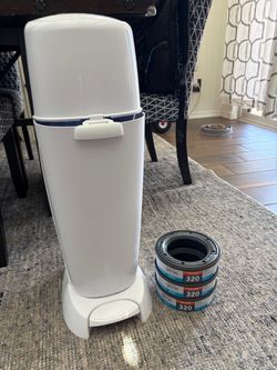 Diaper Genie with 3 brand new bag refills