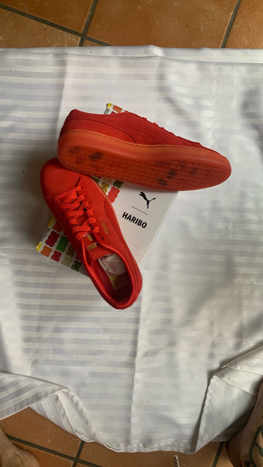 Gummy Bear Men’s Puma Sneakers NEW