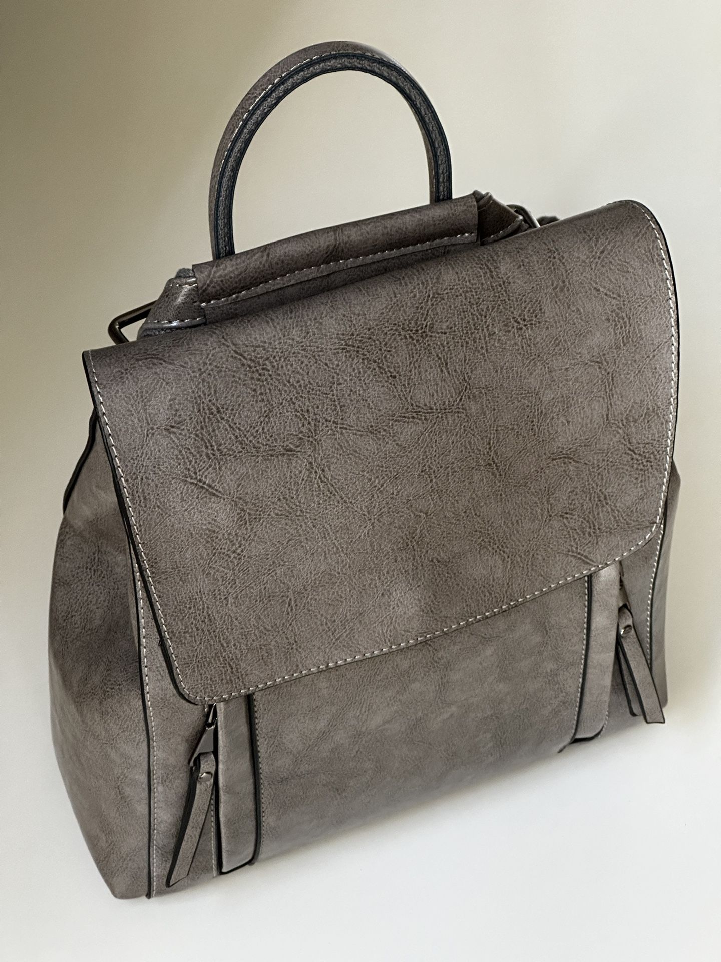 Women’s Leather Backpack – Stylish, Versatile Shoulder Bag