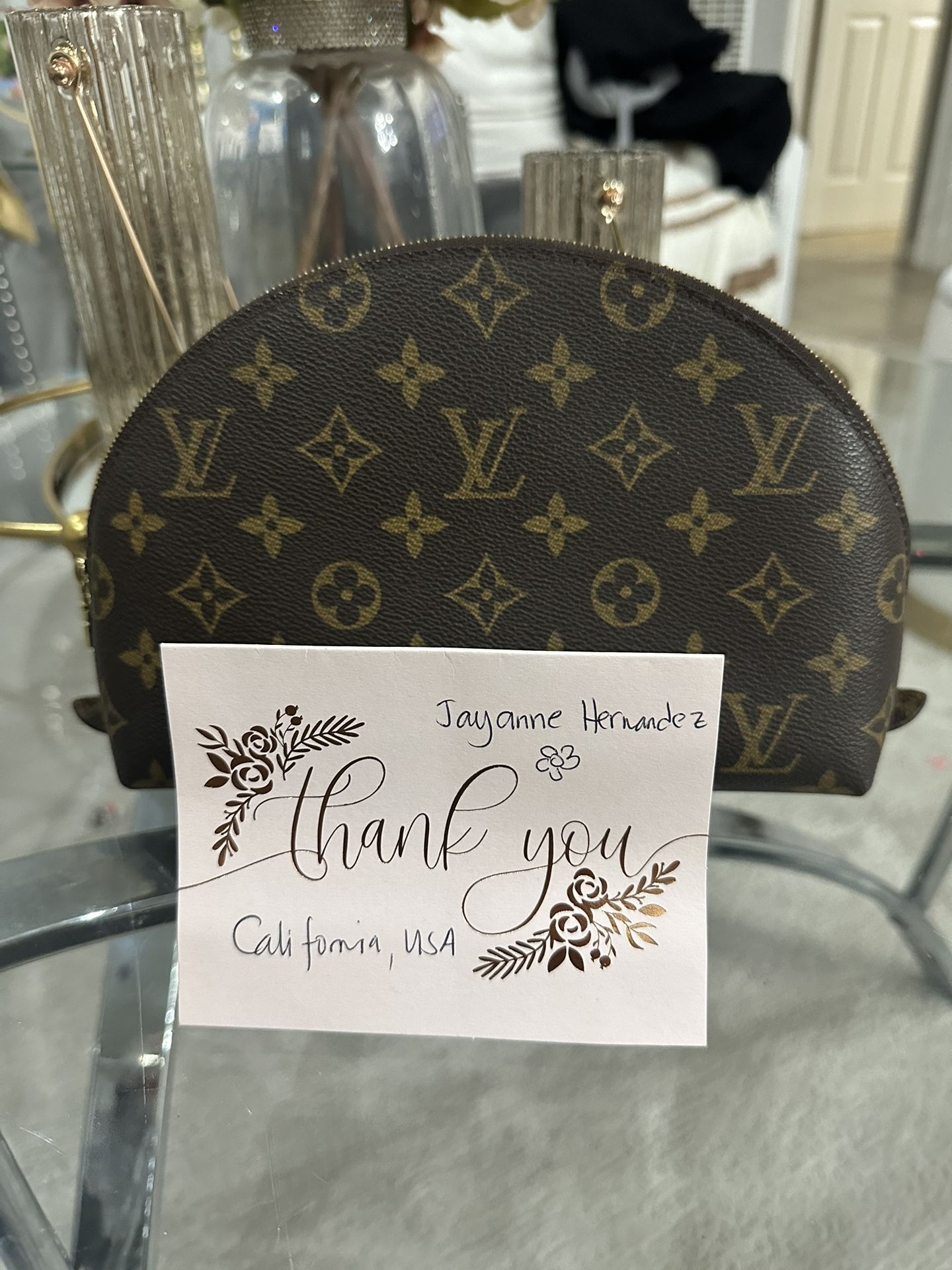 Louis Vuitton Large Make Up Pouch for Sale in South Gate, CA - OfferUp