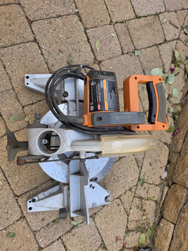 Rigid wood saw 