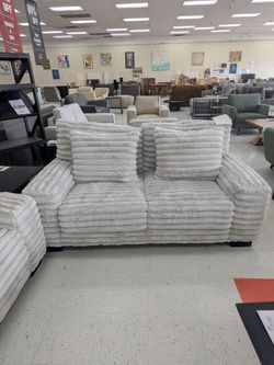 Big Chill Loveseat