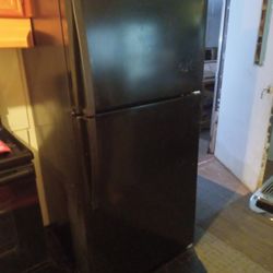 Whirlpool Refrigerator 