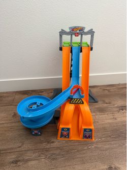 Fisher price hot wheel race track