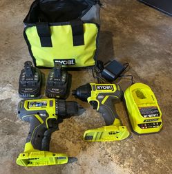 Ryobi Drill/Driver set with batteries