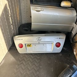 Lots Of Parts For 2001 Up To 2005 Lexus Is300