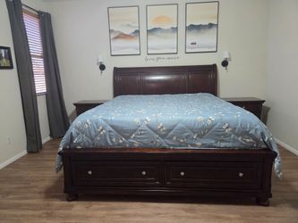 Bedroom set