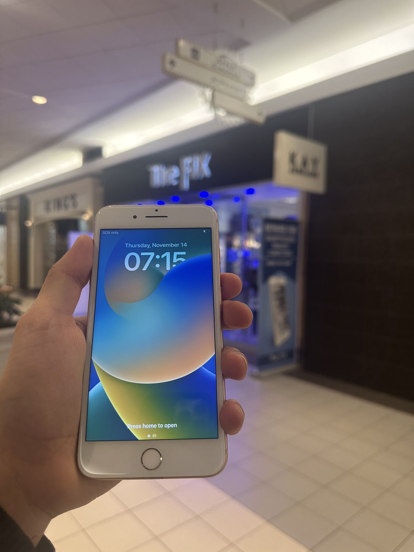 iPhone 8 Plus (Unlocked For All Carriers)
