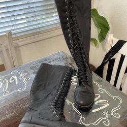 Woman’s Wide Calf Boots, sz 8w