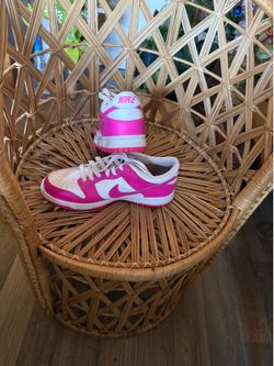 Pink and white Nike dunks size 8