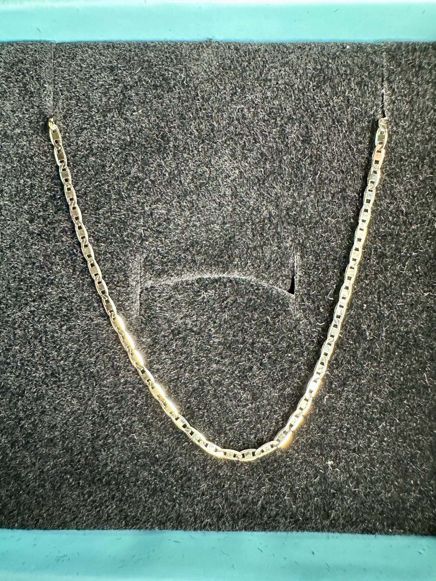 10k Gold necklace 16” 💛