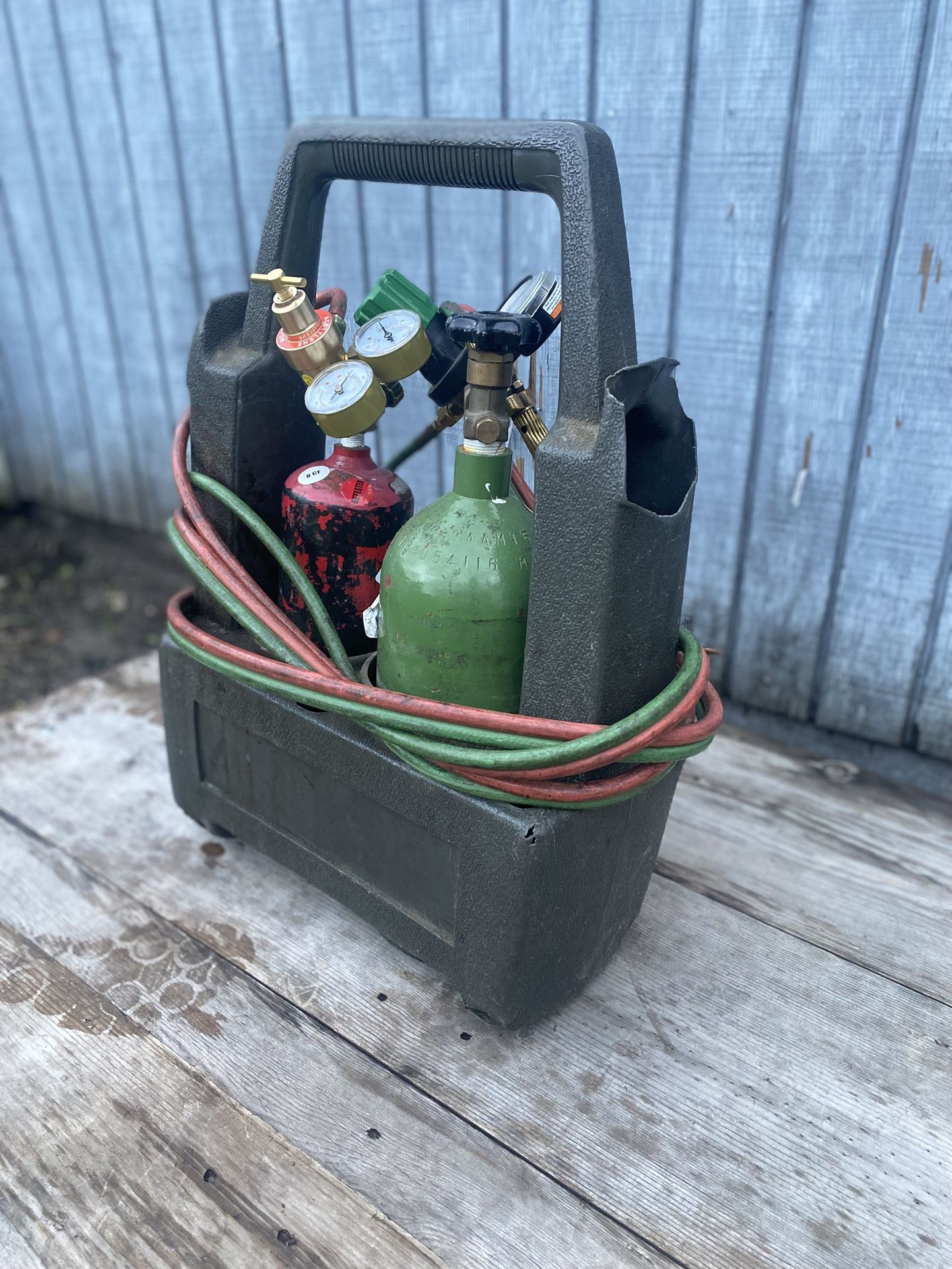 Oxygen Acetylene Welding Kit With Brand New Regulators 