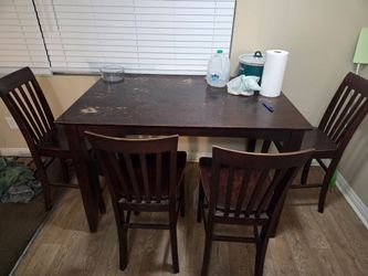 Kitchen table with 4 chairs