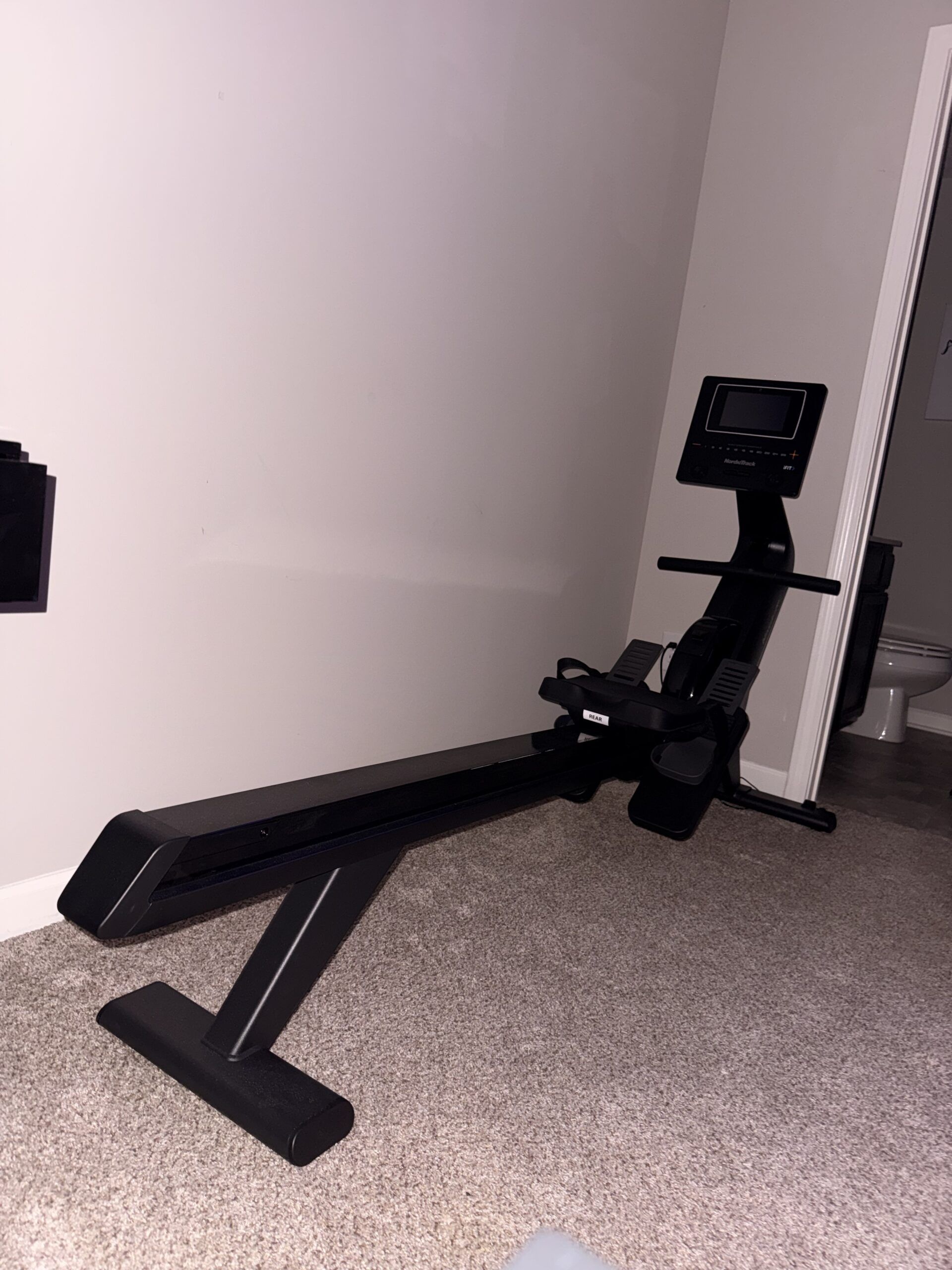 2022 NordiTrack RW600 Rowing Machine Like New Barely Used - Nashville, TN