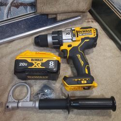 NEW DEWALT 20V XR 1/2 HAMMER DRILL AND 8AH XR BATTERY 