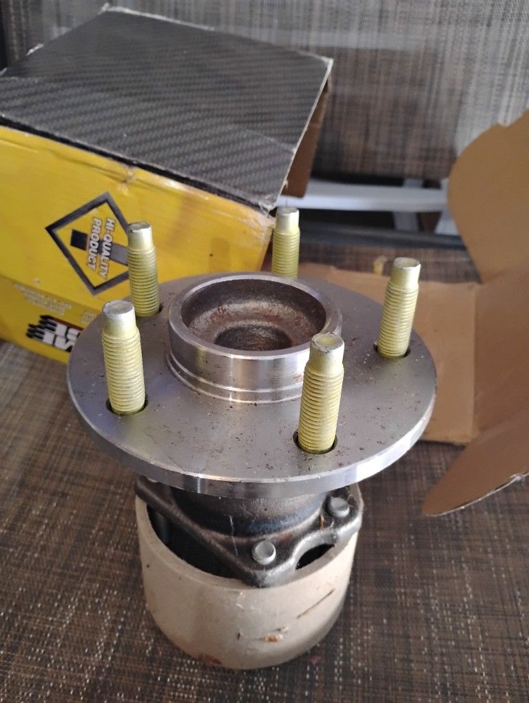 Rear Wheel Bearing Hub Fits "Malibu"