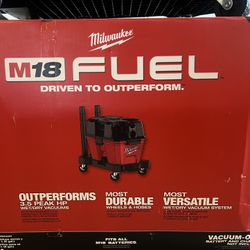 Milwaukee M18 FUEL 6 Gal. Cordless Wet/Dry Shop Vacuum with Filter, Hose, and Accessories