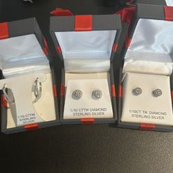 New In Gift Box Sterling Silver Diamond Earrings 