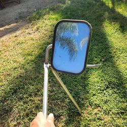 C10 big mirrors.