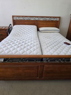 King Bedframe with Adjustable Mattresses Simmons