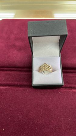 14K Gold Diamonds Ring Size 6.5 : 4.9 grams