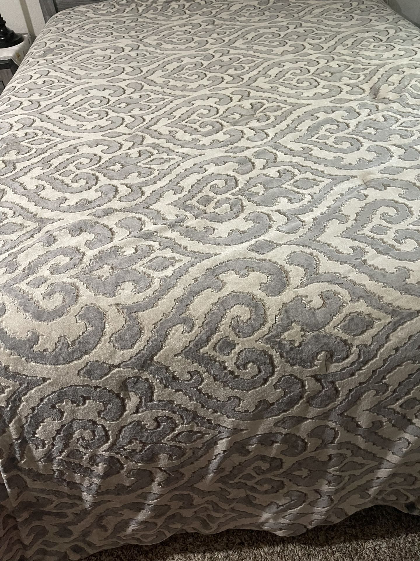 Velvet Bedspread King Size
