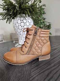 New Women Boot " ALDO " Size 8.5