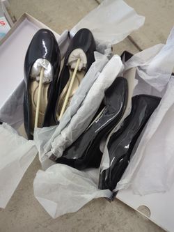 TWO Soft Style Angel II Black Low Heel Pairs - Size 6 Wide Large