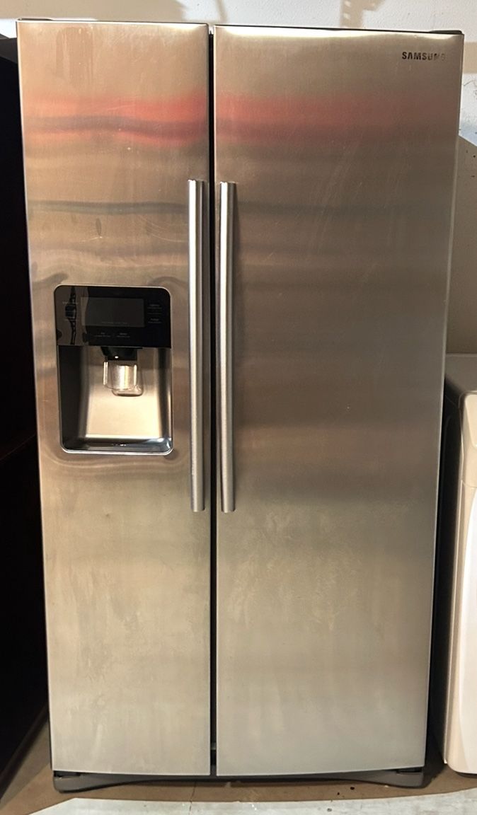 Samsung Stainless Steel Side-by-Side Refrigerator – Ice & Water Dispenser 
