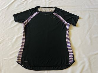 Nike Activewear Crew Neck Tee T-shirt Short Sleeve Top Dri Fit Performance Women