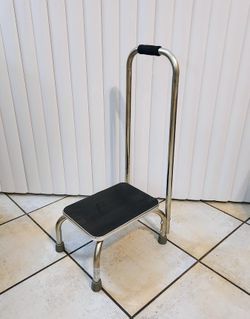 🎀 Foot Step Stool with Handle (DMI)