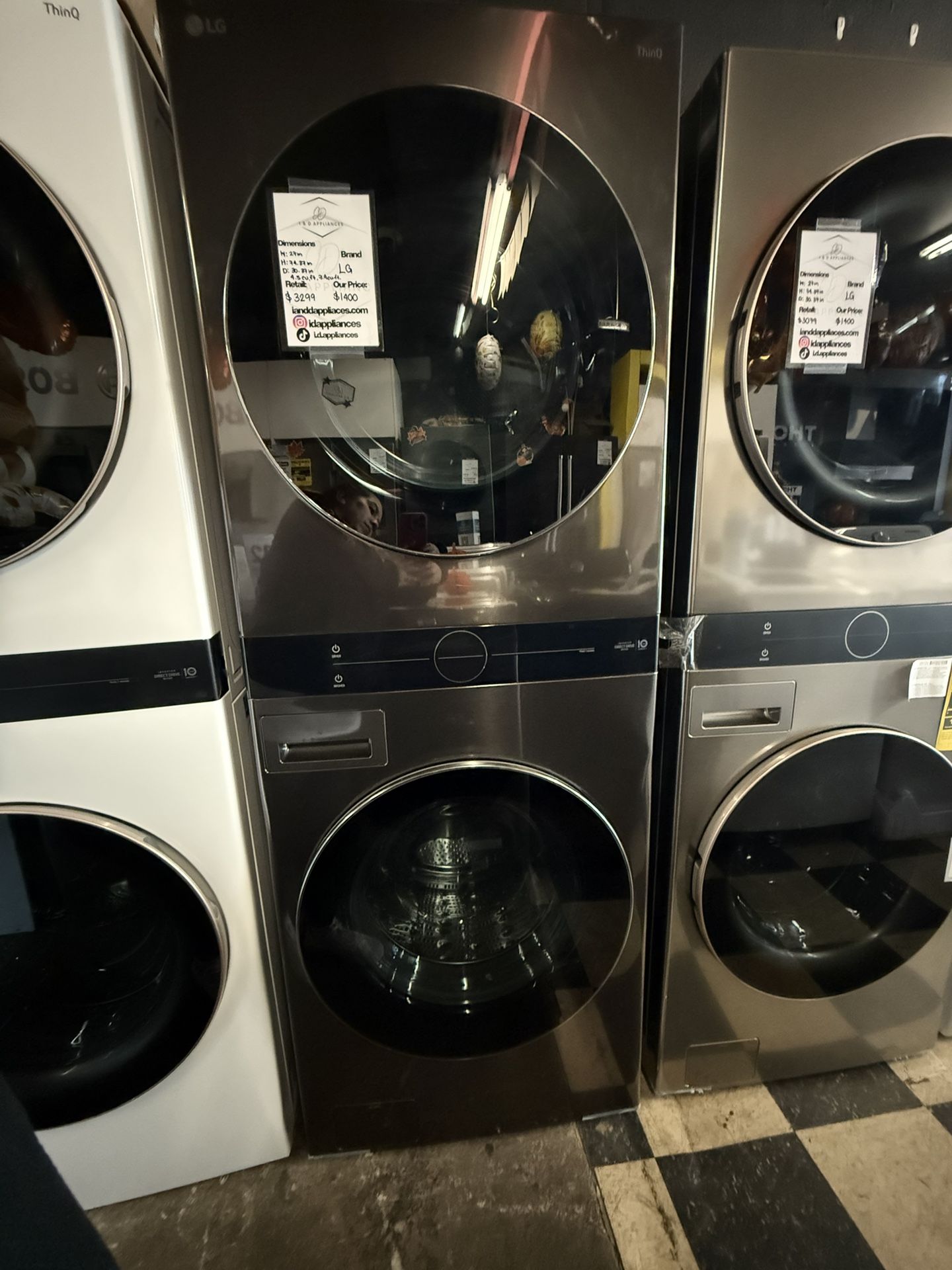 LG Wash tower In Dark Stainless Steel 🦃