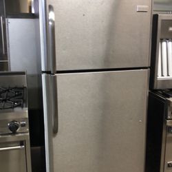 Frigidaire 18Cu Ft Top Freezer Refrigerator Apartment Size In Stainless Steel 