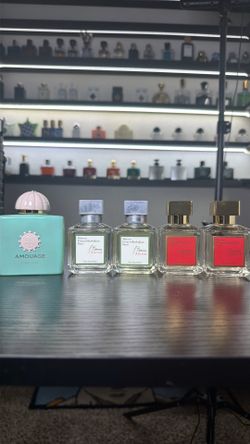 Perfumes/ Cologne