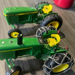 I’m Selling My tractors Jhon Deere 2440 And 2020  