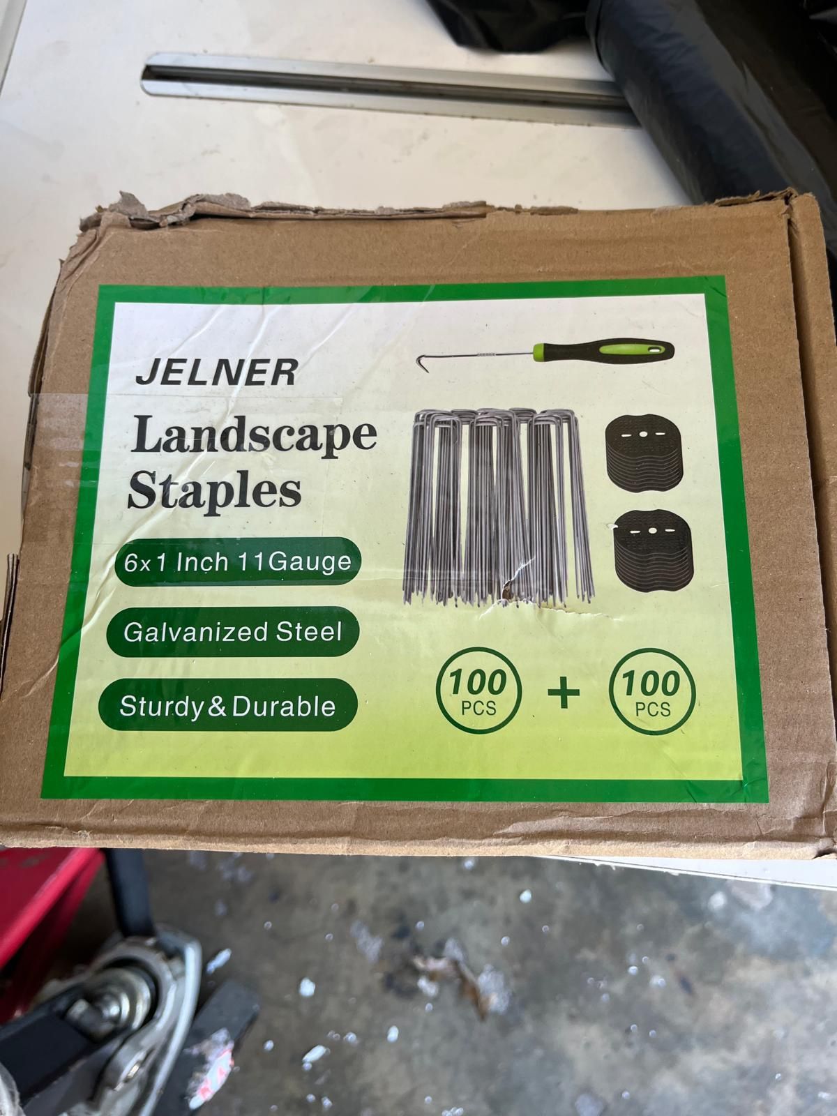 100 Piece Landscape Staples 6x1