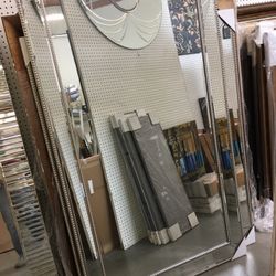39 X68 Leaner All Wood Beaded Was 950 Now 375.00 Store Closing Van Nuys